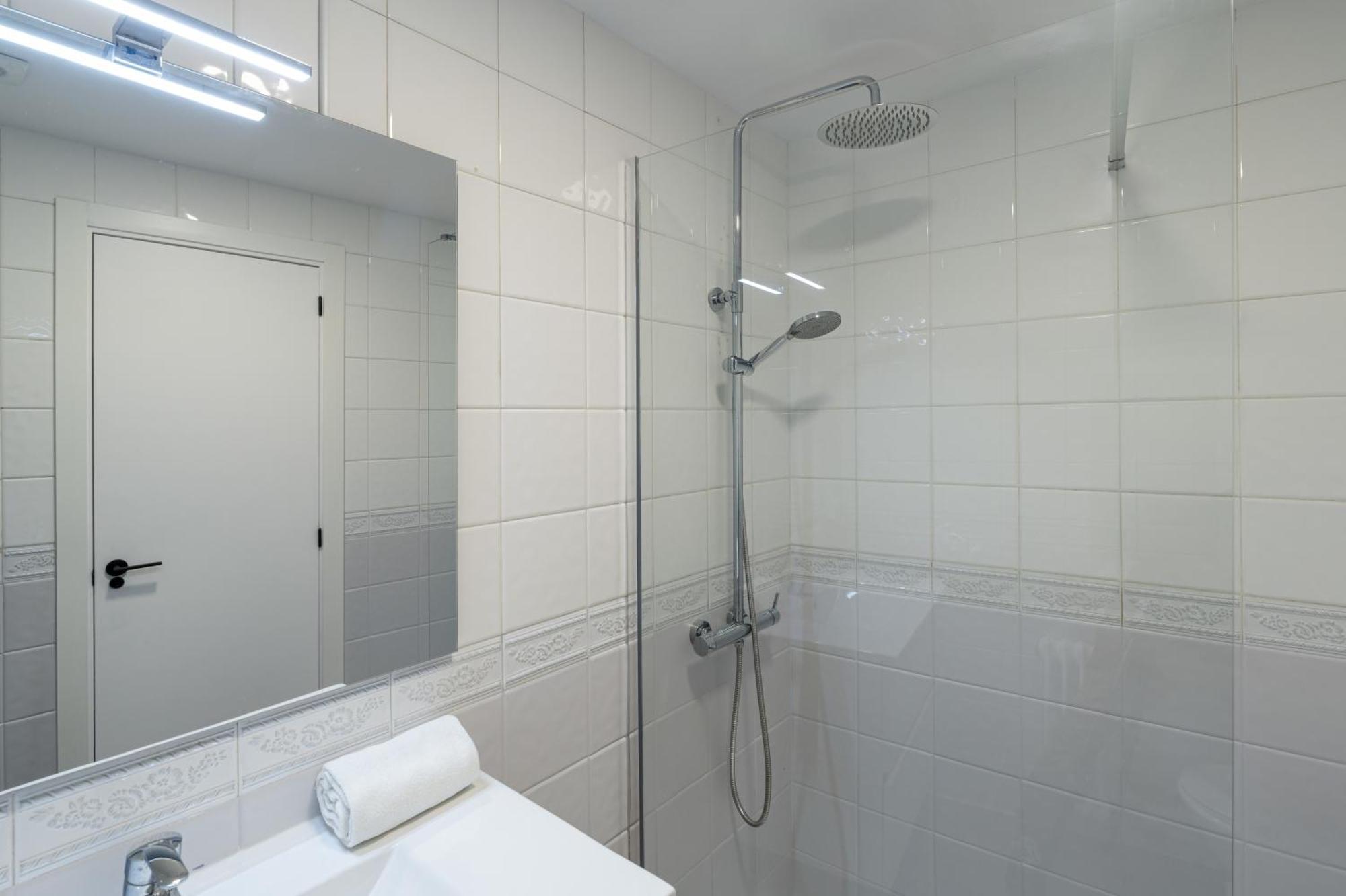 Apartamento Con Dos Grandes Terrazas En Girona Exterior photo